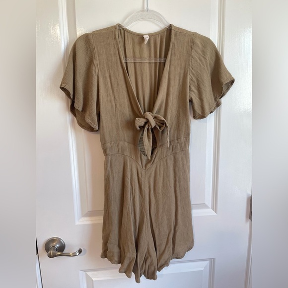 Elone Pants - Khaki Tie Front Romper Boho Flutter Sleeve Festival Mini S